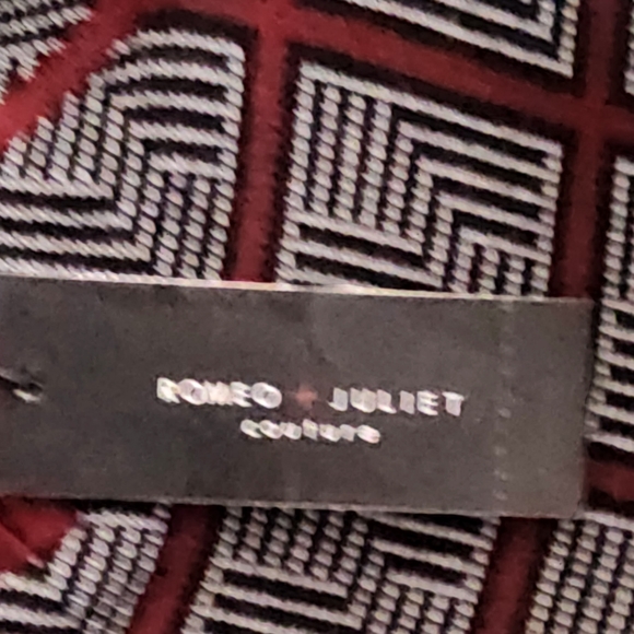 Romeo+Juliet Couture Burgundy Designer Mock Neck Sleeveless Midi Sweater Dress - Picture 13 of 13